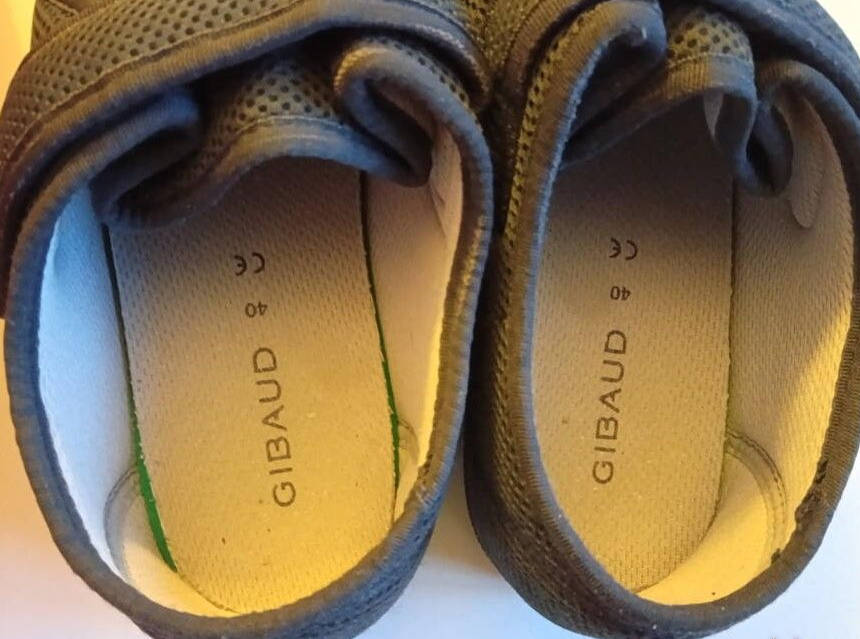Paire de chaussures/chaussons Gibaud– taille 40 – 12 euros