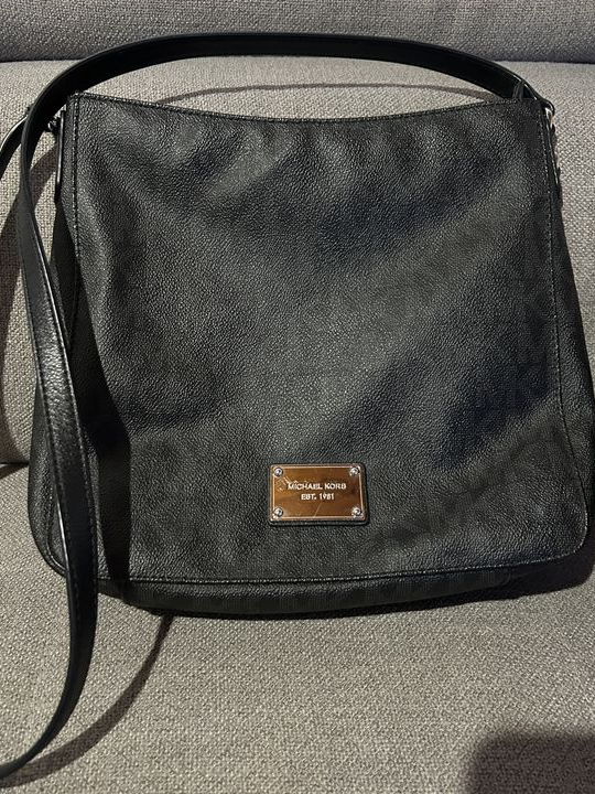 Rare MICHAEL KORS Signature Large Jet Set Travel Messenger Crossbody Folio Bag