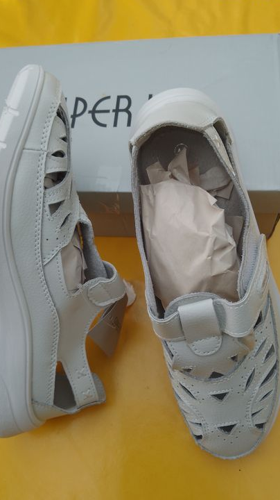 Sandales cuir blanc La bottine souriante P. 40