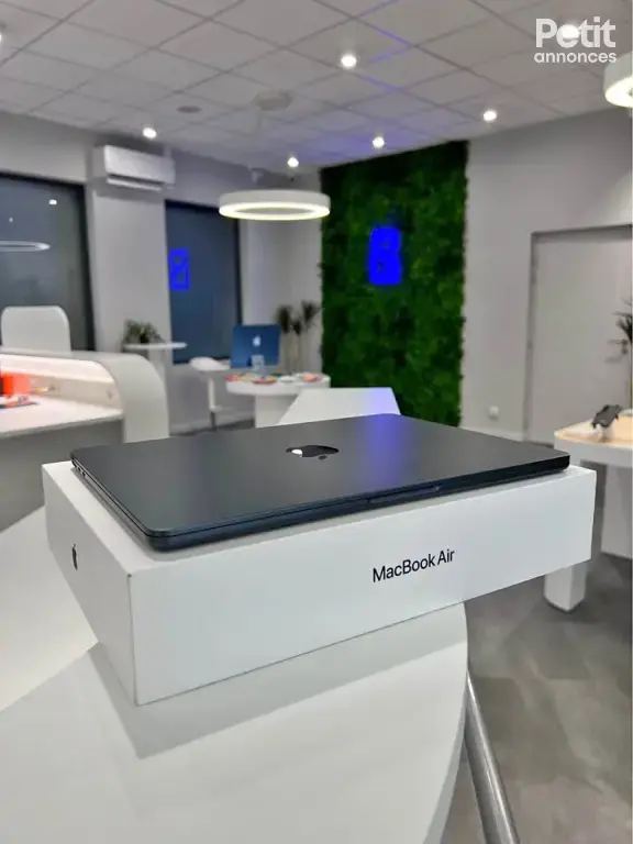 MacBook Air m2 bleu nuit