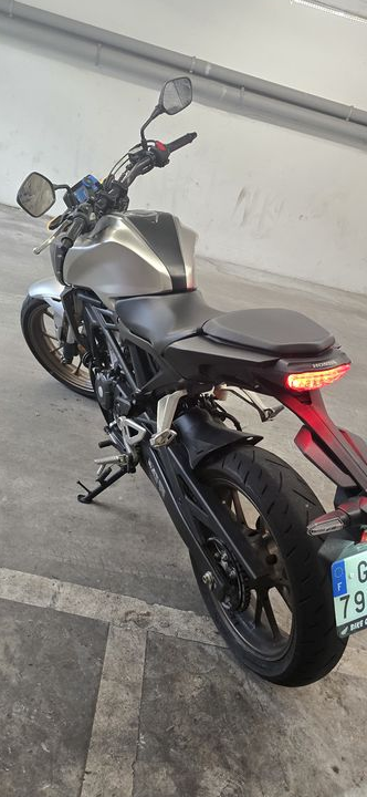 Honda cb125rr