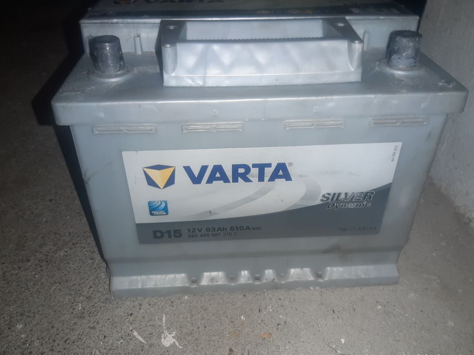 Batterie voiture occasion très bon état Pas cher