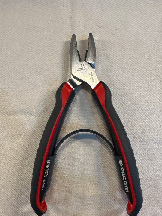 FACOM PINCE 187A.18CPE Pince universelle 185mm