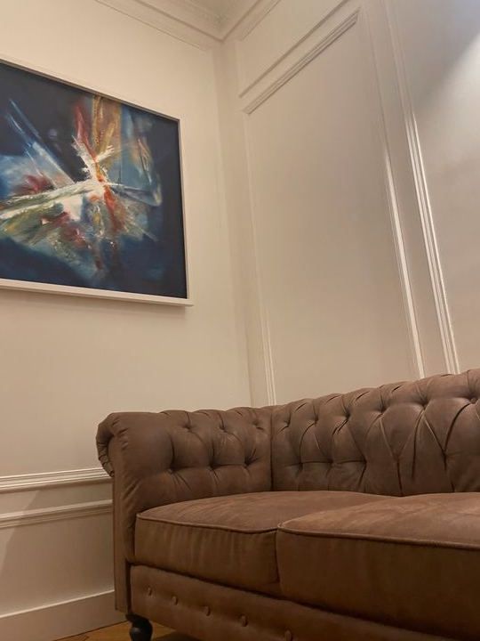 👉 Canapé Chesterfield marron – style cuir – très bon état 🛋️