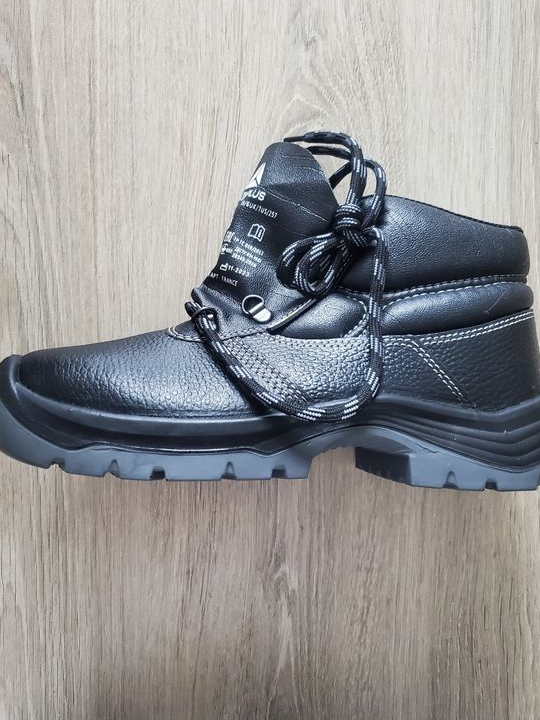 Chaussures de sécurité deltaplus jumper3 p39 neuves