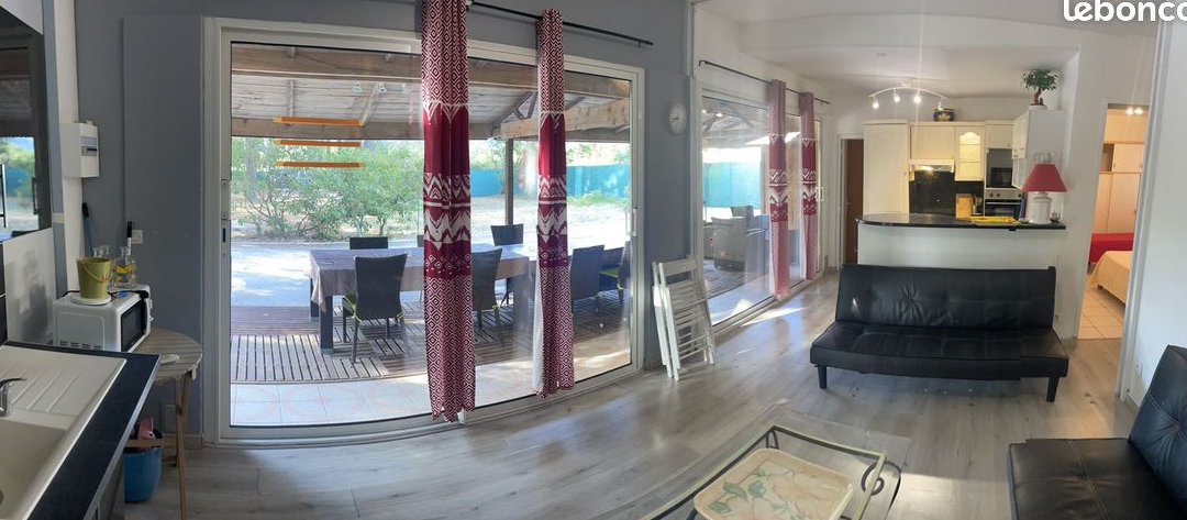 VILLA 160 m² - 11. Pers / a 5 mn plage- climatisé - 6 chambres - 5 salles de bains- 12 pers- PISCINE : 10 m x 5 m sur DOMAINE PRIVE de 6000 m² de verdure hors Lotissement,