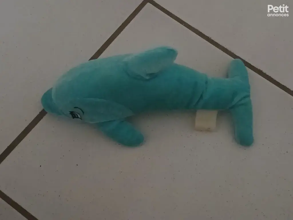 vend divers peluche au choix très bon état complet
