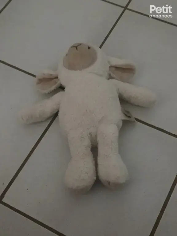 vend divers peluche au choix très bon état complet