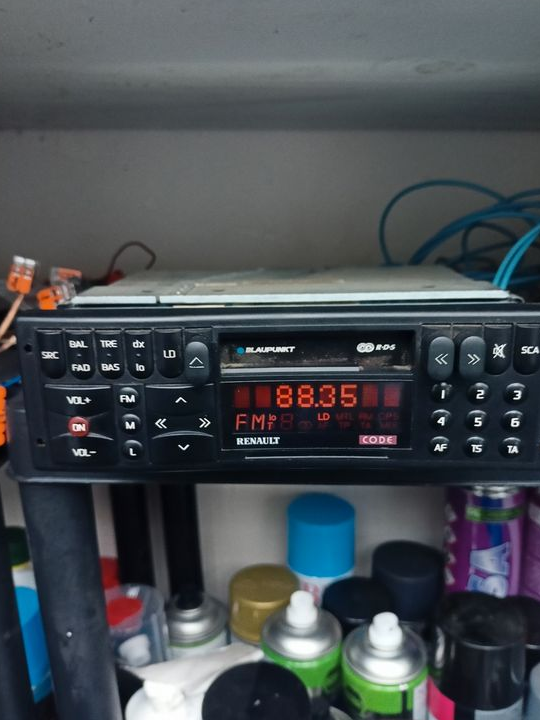 Autoradio blaupunkt G5 4x15w Renault clio R19 R21 R25