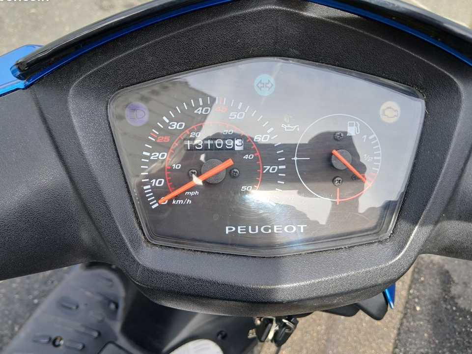 Scooter 50cc Peugeot kisbee 2t injection