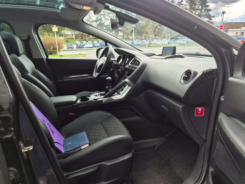 Peugeot 3008 2.0 hdi 150 gps/toit pano/affi tete/caméra/jantes/regul vitesse