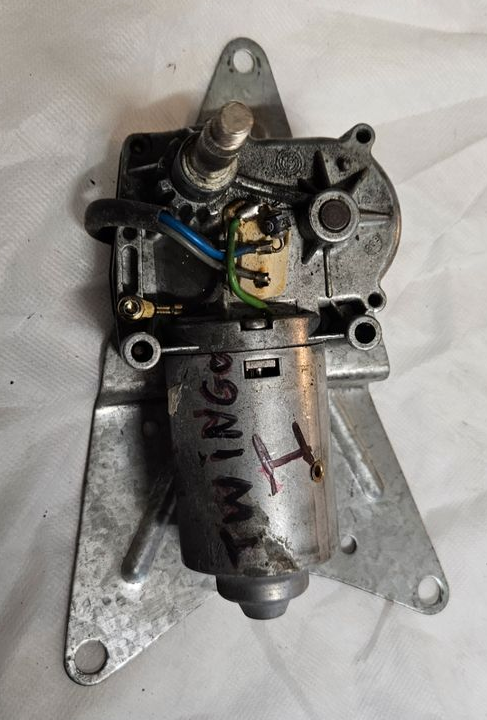 Moteur essuie glace AR twingo 1
Renault Twingo 1