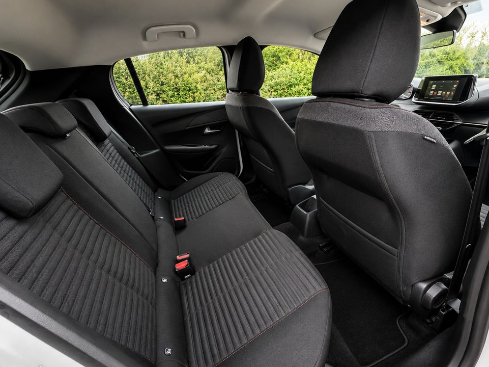 Peugeot 208 Blue hdi / 100cv / Active Business / Boite 6 vitesses / Apple carplay / Origine France / 1ère Main / Gps / 5 places