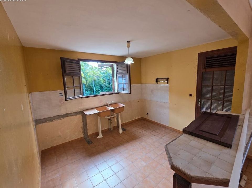 Villa f4 a renover vue panoramique sur la marina et ses ilets