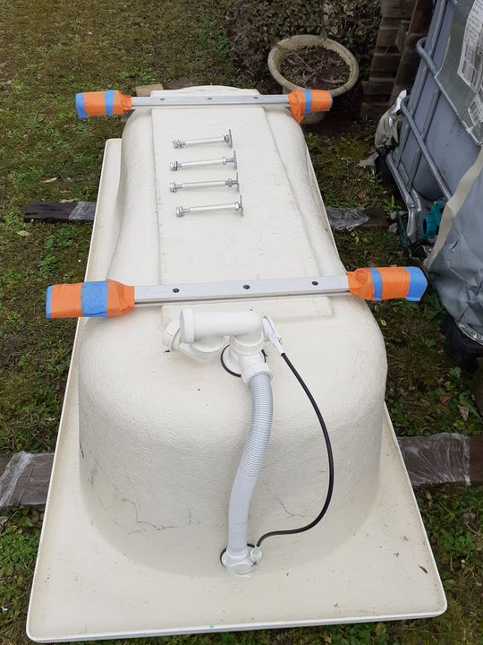 Vends baignoire en fibre de verre