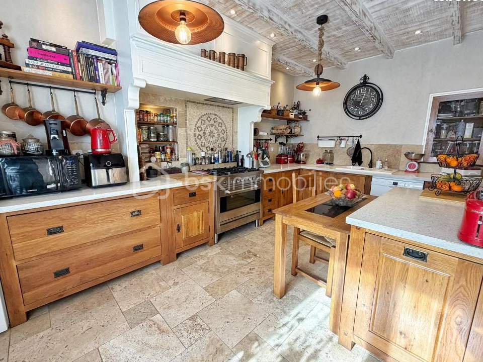 Maison 9 pièces 207 m²