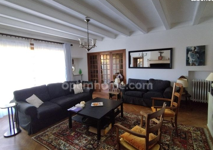 Maison 8 pièces 200 m²