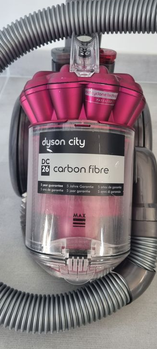 Aspirateur traineau dyson city DC26 carbon fibre sans sac traineau