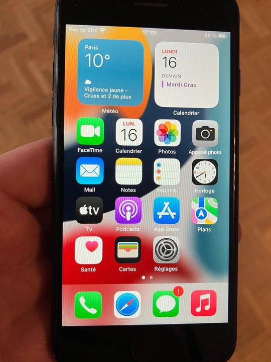 IPhone 7 128 Go Noir - Excellent état