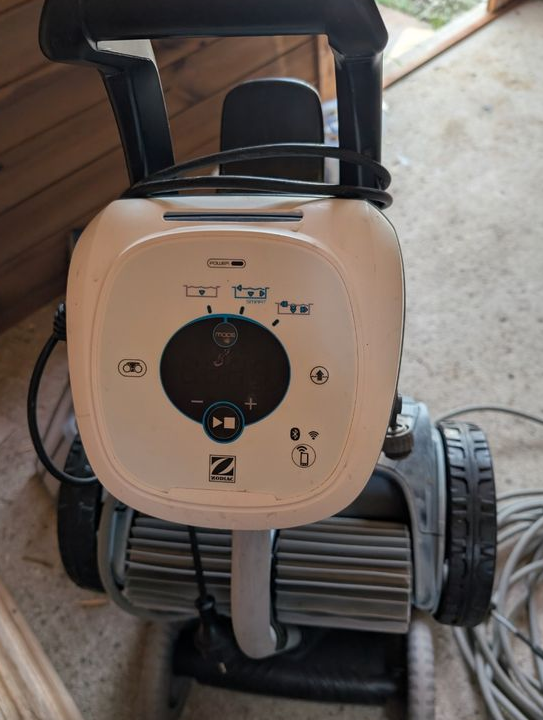 Robot Zodiac iq 6900 pour pièces