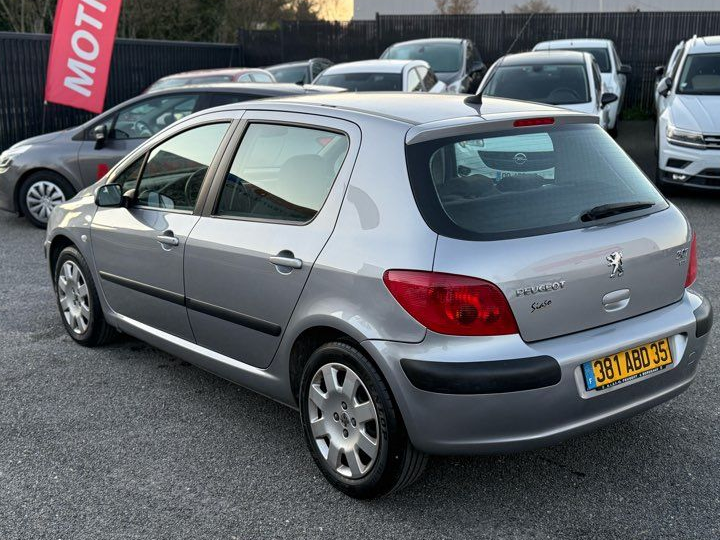Peugeot 307 2.0 HDi 110cv XT