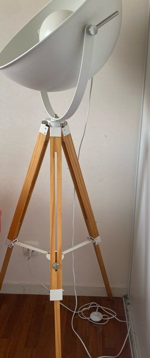 Vends lampe trépied
