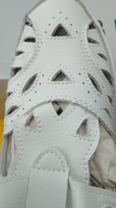 Sandales cuir blanc La bottine souriante P. 40