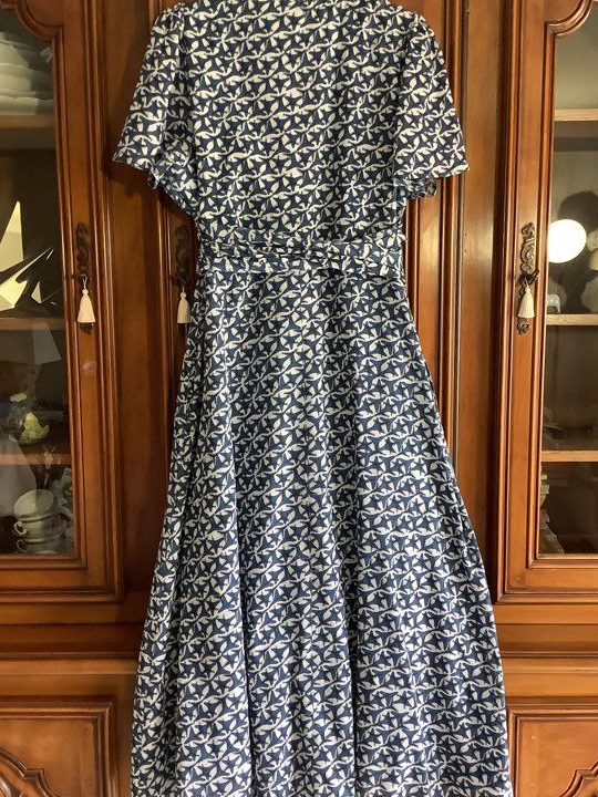 Robe longue fluide et évasée dans un joli imprimé Caroll taille 44
