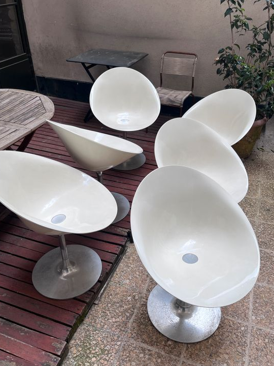 Chaise design style œuf EROS by Kartell with Starck