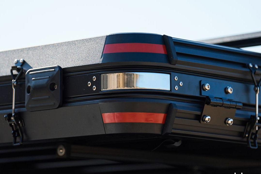 ☀️ Tente de toit coque rigide Rock Cruiser Pro Wild Land