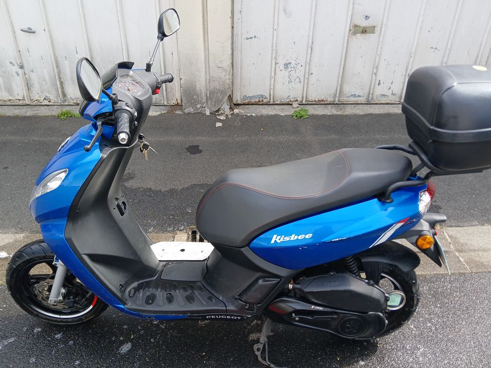 Scooter 50cc Peugeot kisbee 2t injection