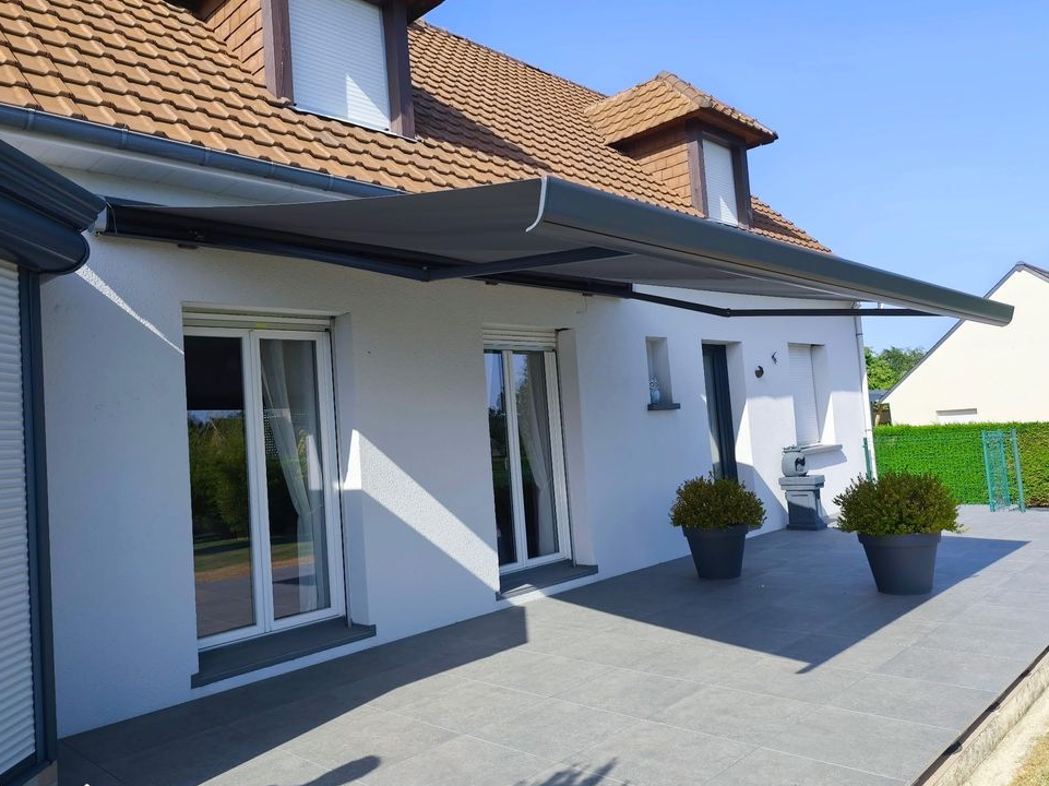 Store banne motorisé 4.95m x 3.5m