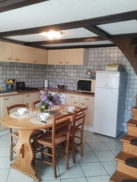 Gîte à la campagne près de Plombières-les-Bains – Calme et confort
Maison individuelle 80 m² – 5 pers – 5 min de Plobieres les Bains