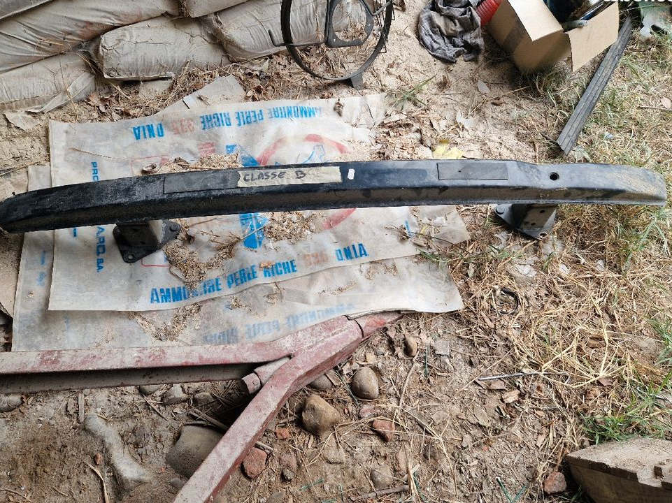 Traverse arrière mercedes classe b