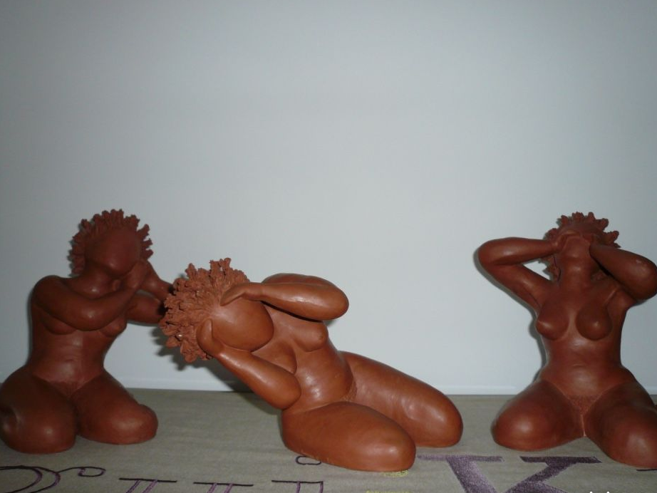 Statue scuplture signée