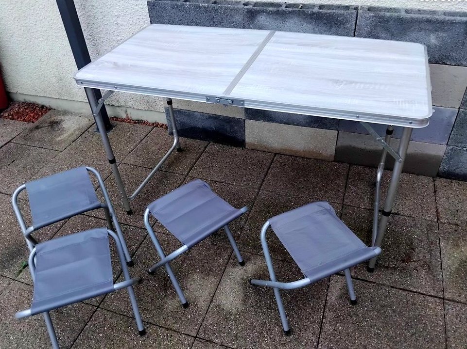 Table camping moorea 4 tabourets