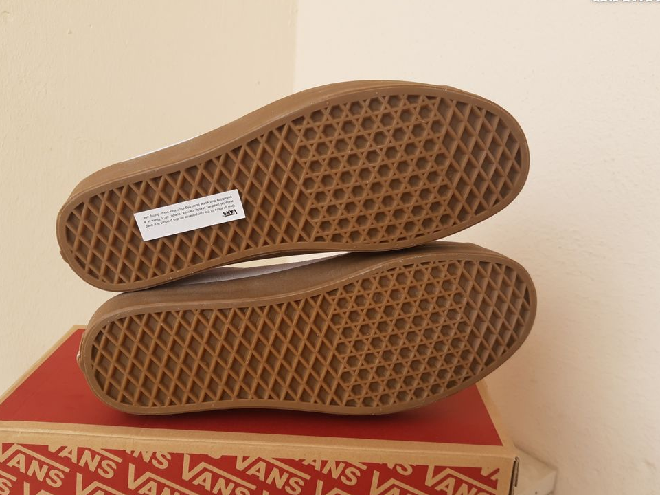 Vans Sneakers cuir suédé 44 taille tout neuf