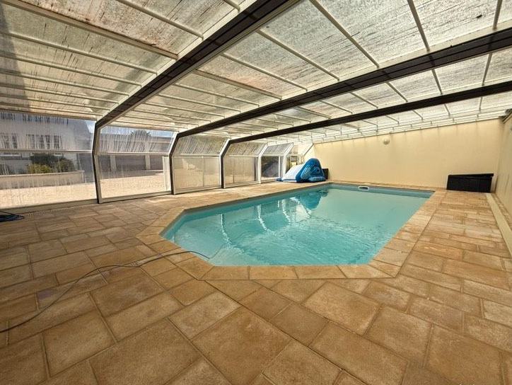 Maison 13 pièces 266 m²
