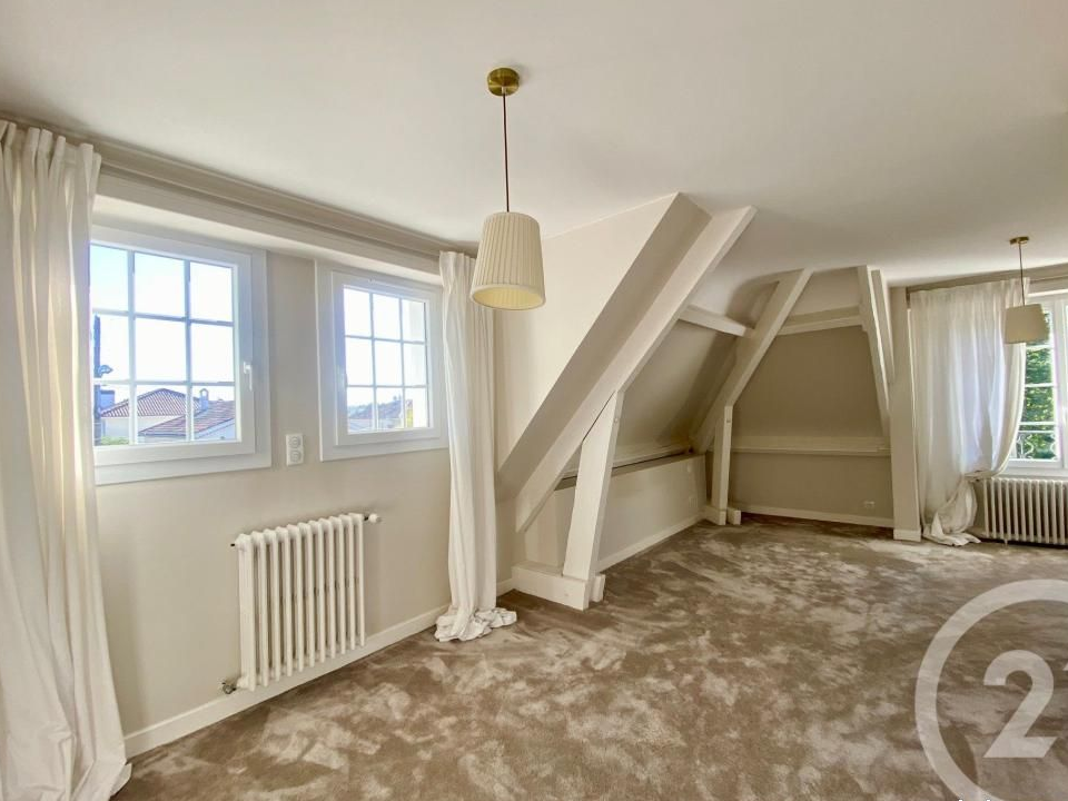 Maison 6 pièces 190 m²