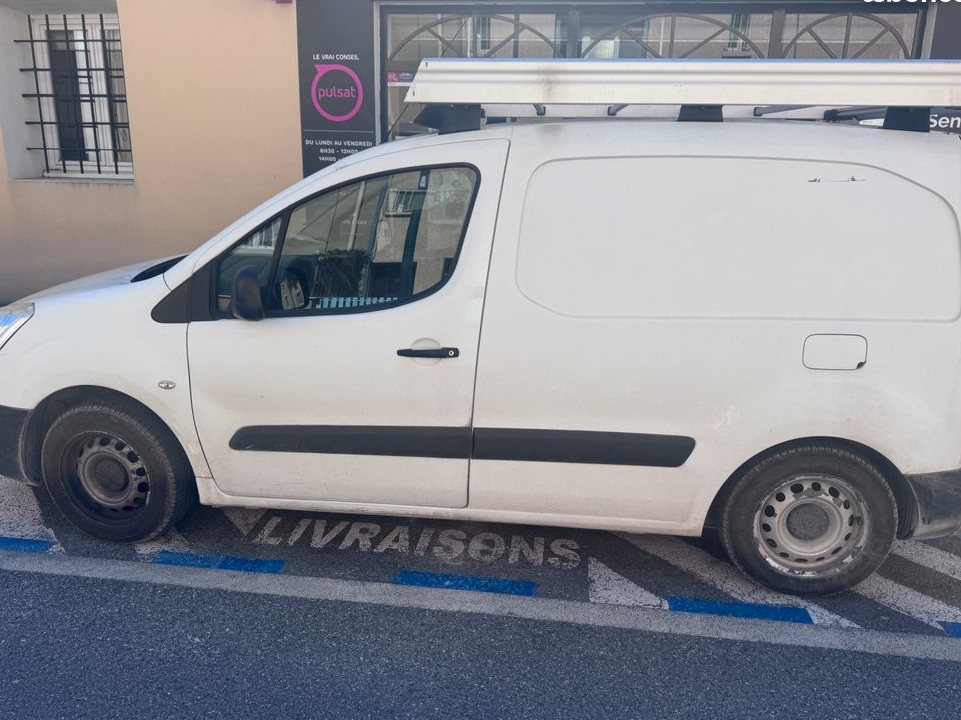 Peugeot Partner 2018 1.6 blue hdi 75 premium pack