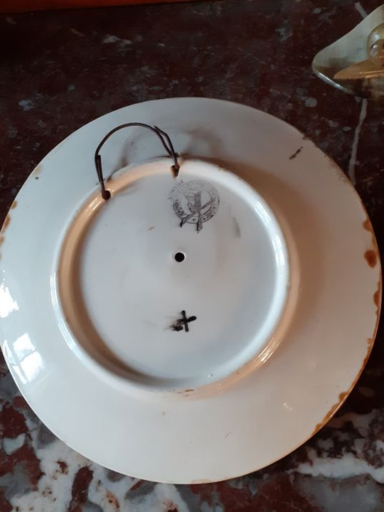 ASSIETTE ANCIENNE de la faiencerie d ORCHIES