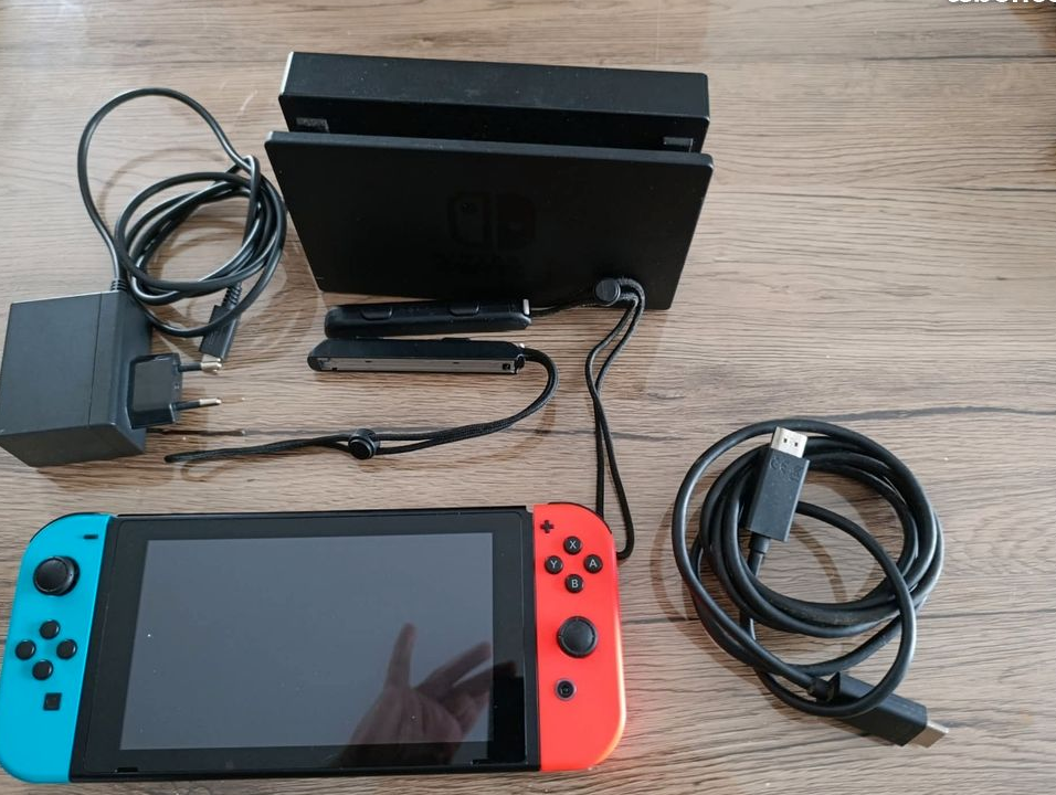 Nintendo switch 1 avec jeux final fantasy HD intégré