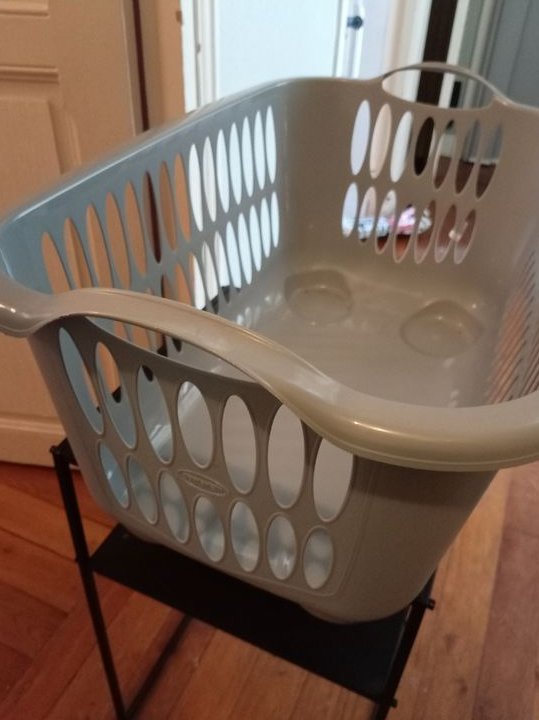 Panier à linge en plastique