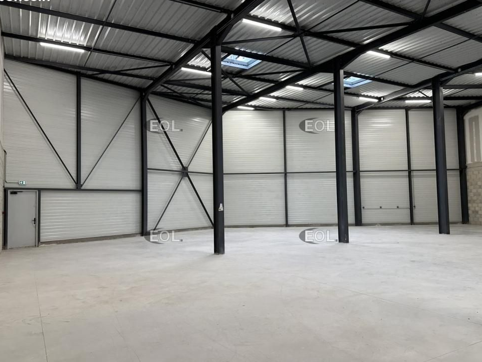 Local d'activité 587 m²