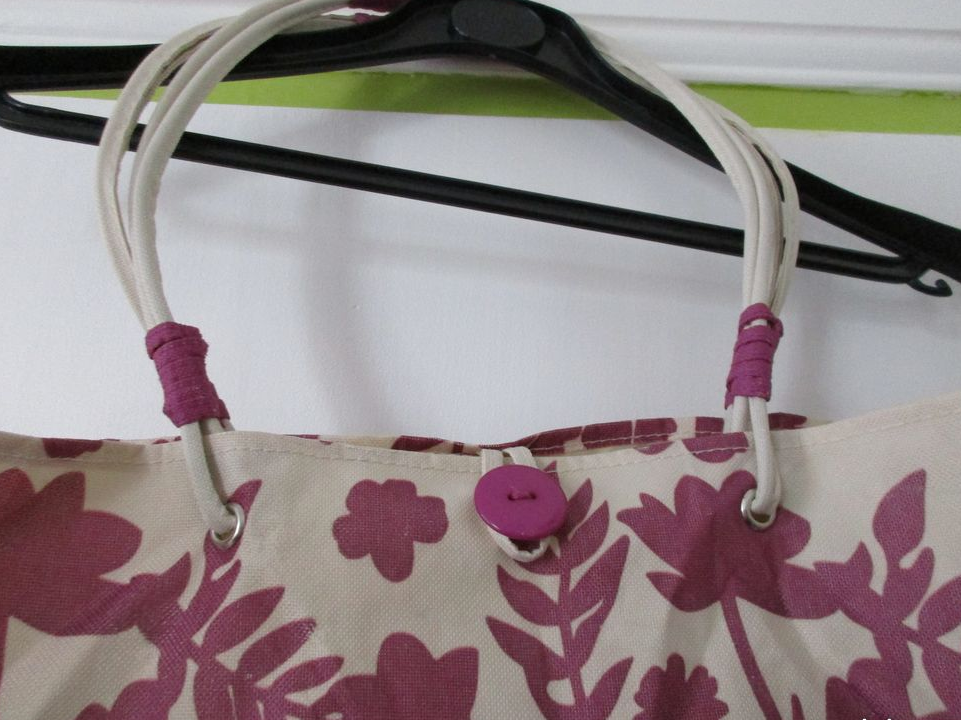 1 Sac d'Eté Toile Plastifiée Femme Dessins Mauves Très Bon Etat