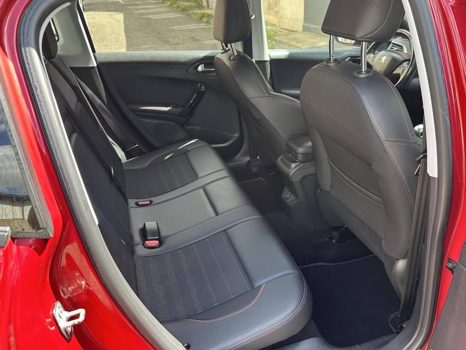 Peugeot 2008 1.2 PureTech 130ch GT Line S&S