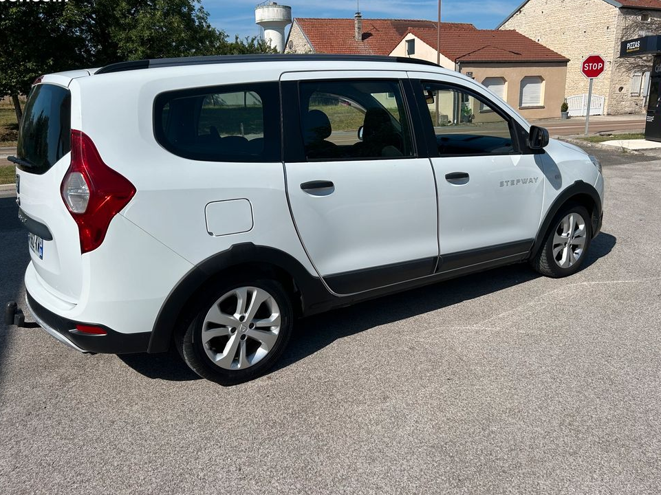 Dacia lodgy 1.2tce stepway 5 places