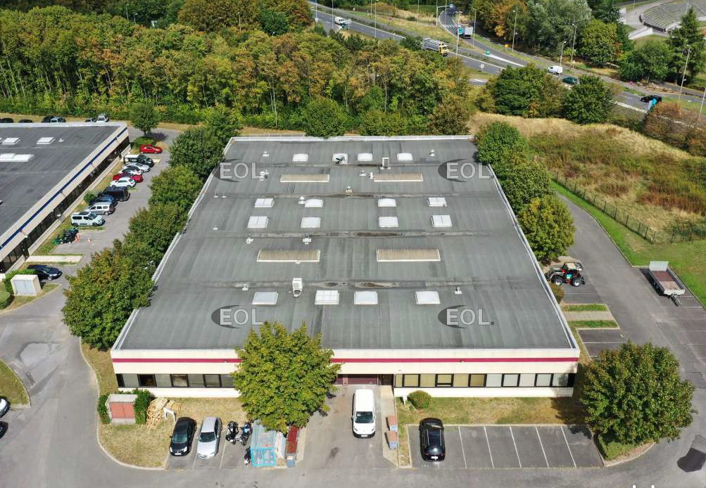 Local d'activité 250 m²