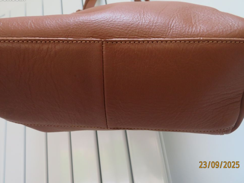 Cabas 100 % cuir , cognac , comme neuf