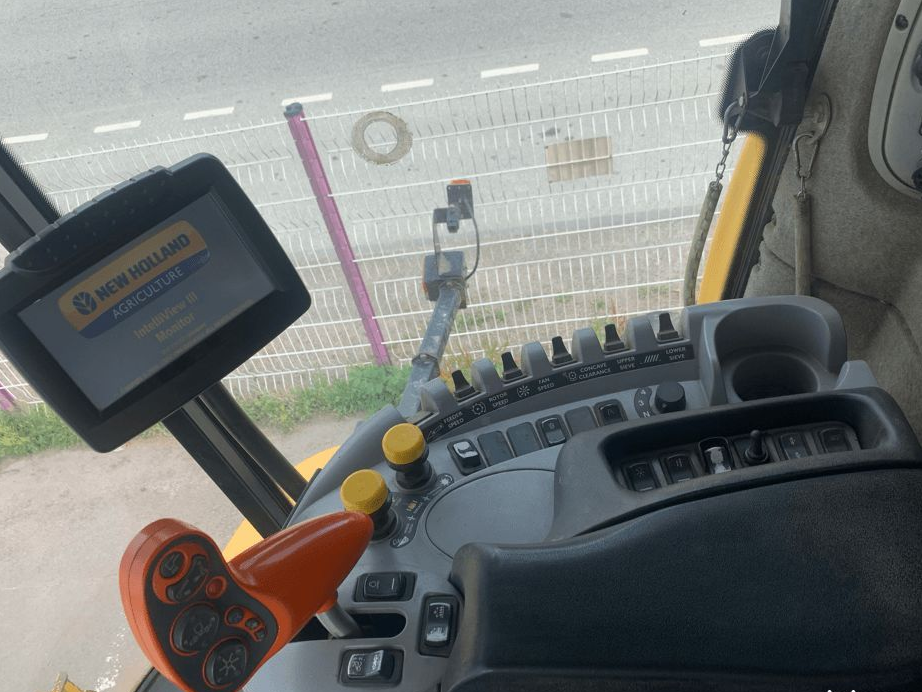 New Holland CR 9080